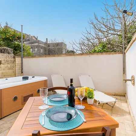 Corte Cochlea Lu Sciardinu * Cannole